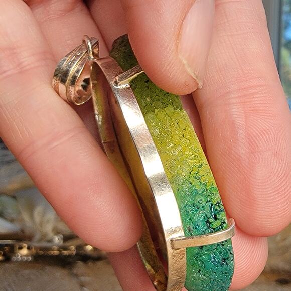 Vibrant Rainbow Solar Quartz Pendant – Nature’s Beauty in Sterling Silver - Picture 2 of 10